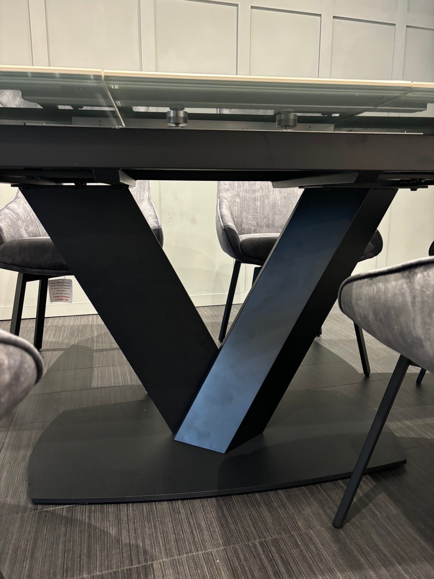 A Large High Street Branded Extendable Dining Table & Six Swivel Chairs RRP £2400