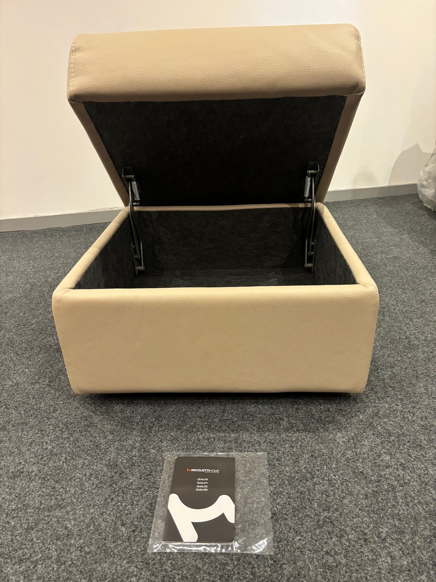Brand New Nicoletti Home Davide Storage Footstool Real Italian Leather RRP £495