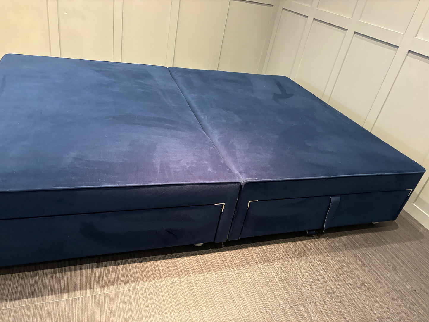 Harrison Spinks Yorkshire Pocket Sprung 4”6 Double Storage Divan Bases RRP £1299