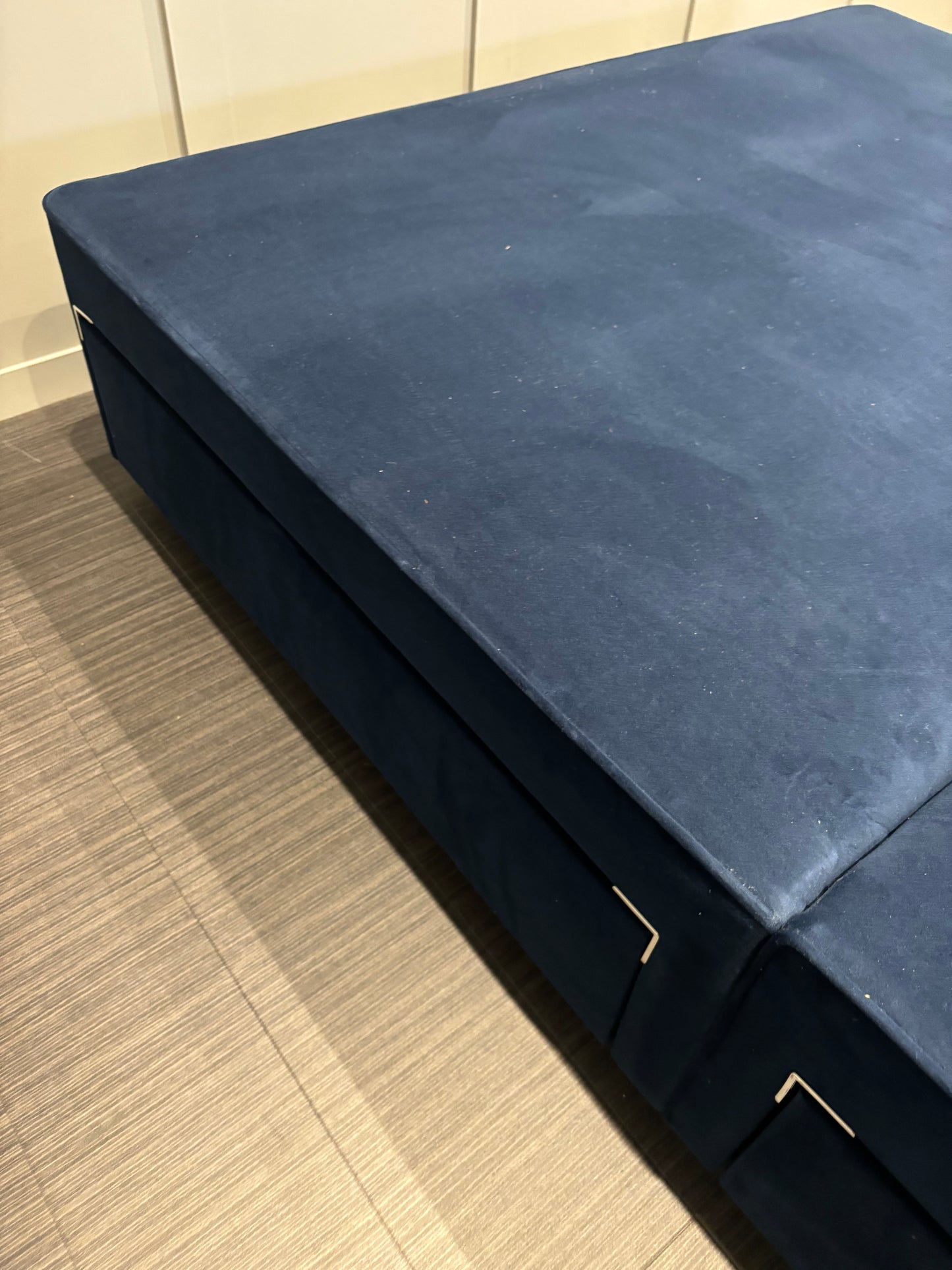 Harrison Spinks Yorkshire Pocket Sprung 4”6 Double Storage Divan Bases RRP £1299