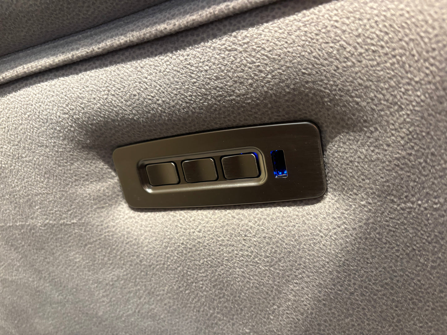 G Plan THORNBURY Seater Power Recliner / Power Headrest Sofa + Footstool RRP £5295