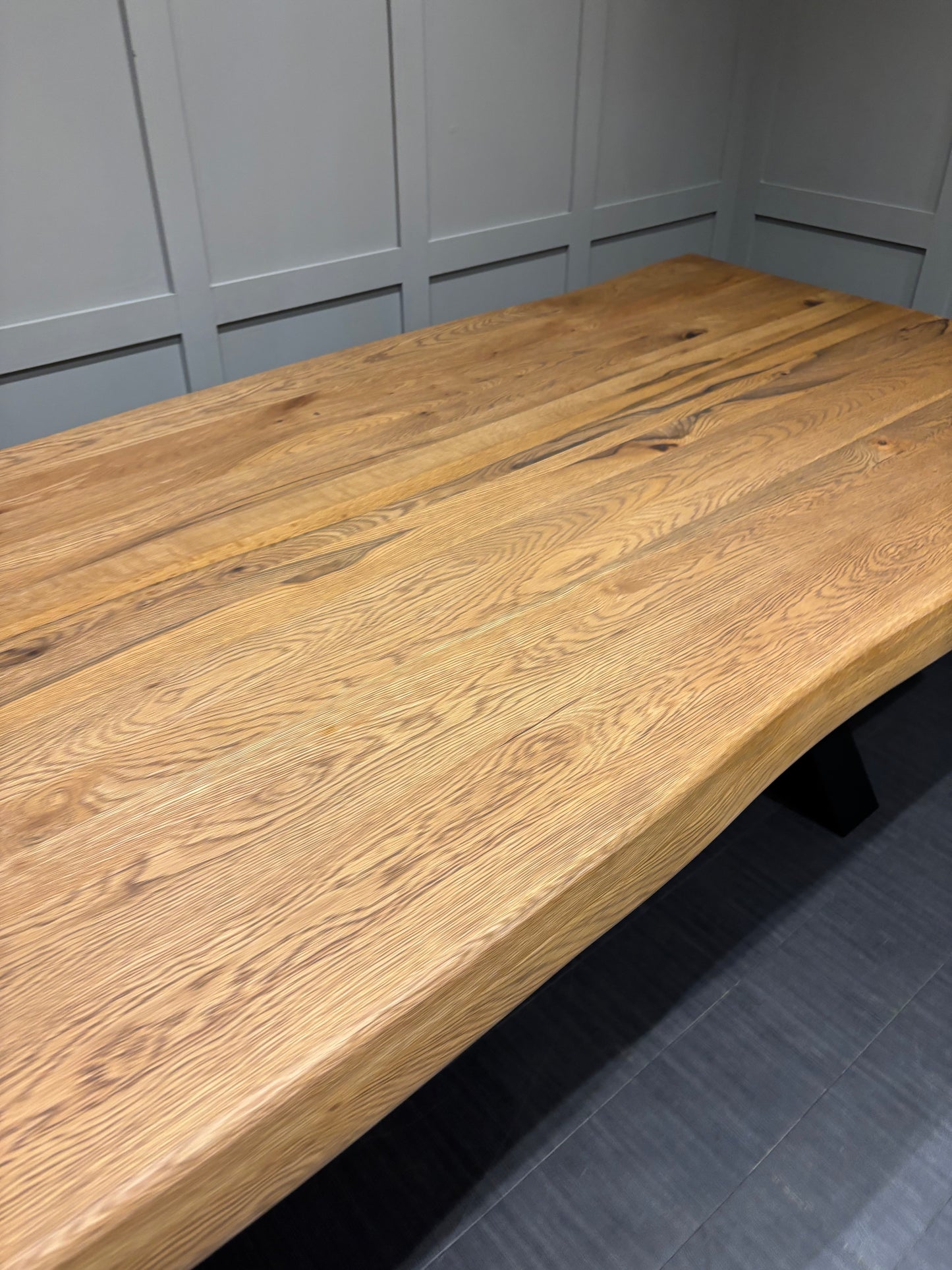 Stunning Solid Oak Bodhal Wavy Edge 2.8m Oak Table RRP £3699